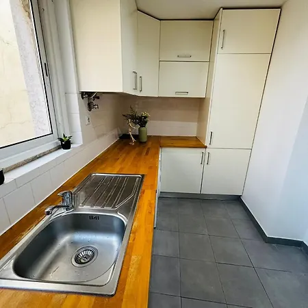 Crespo House Ii Fantastic D